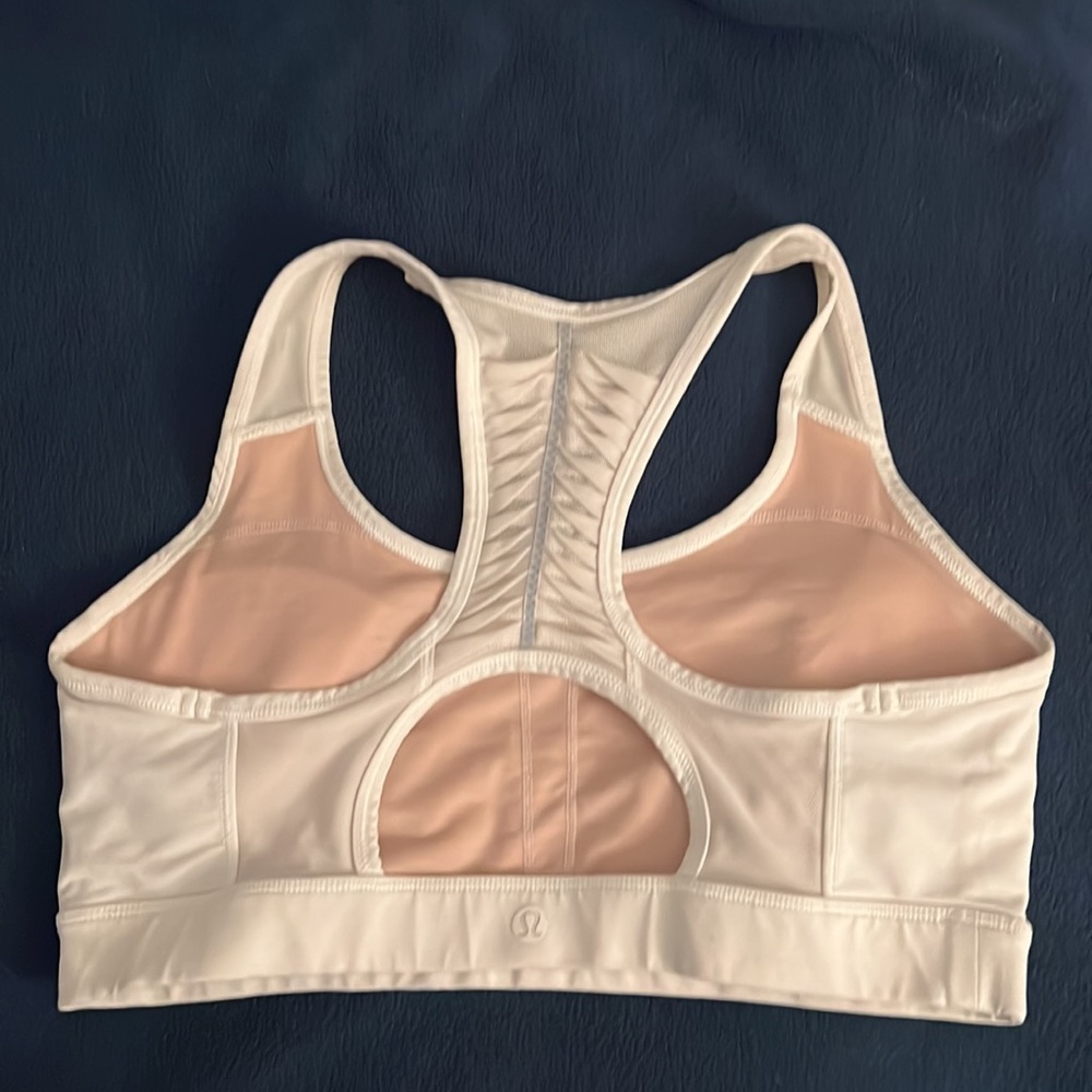 Lululemon white sport bra size 8